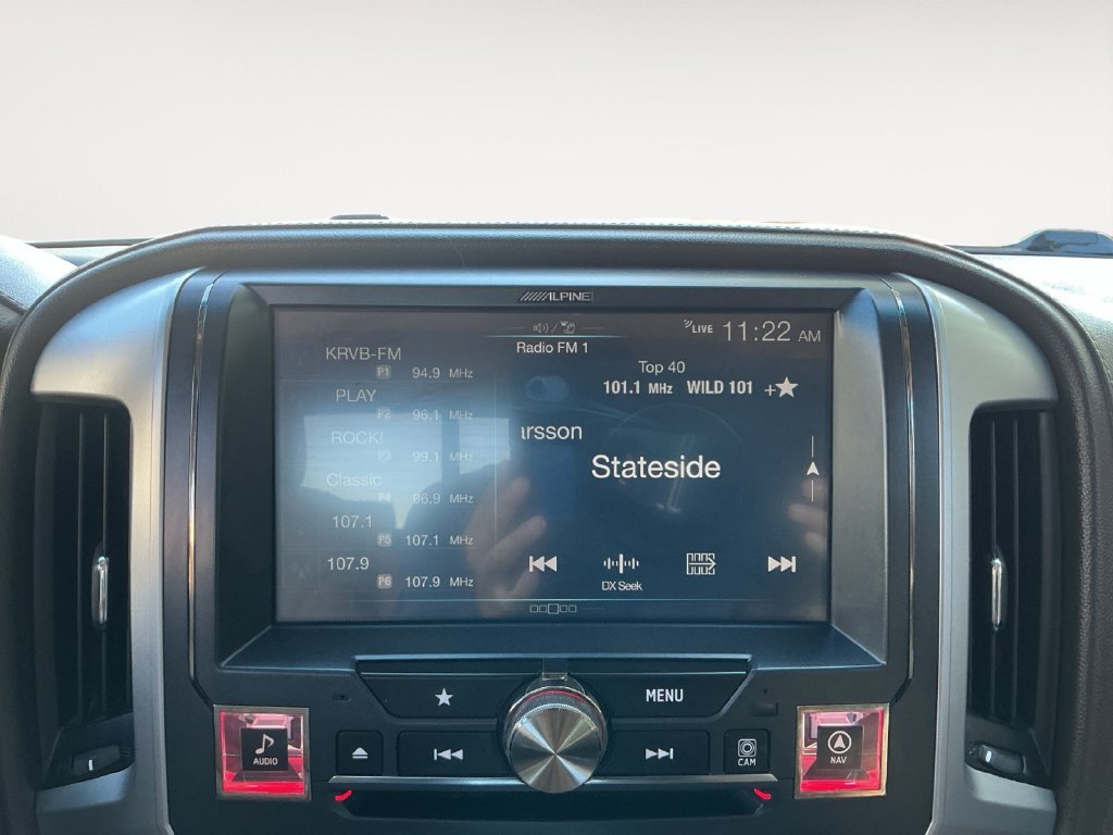 Used 2017 White GMC Denali image 21