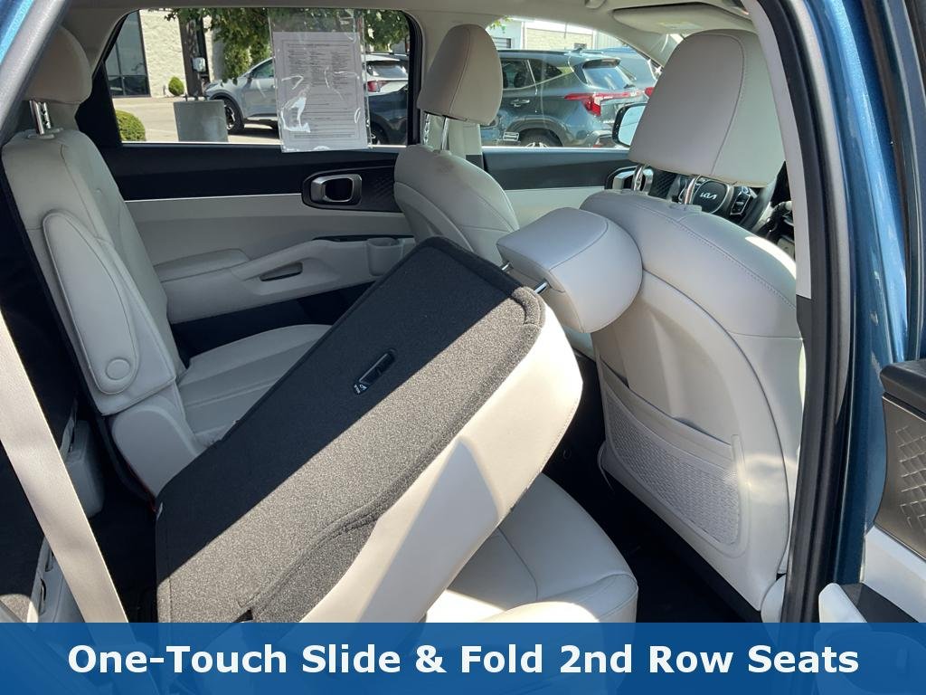 Certified Used 2025 Mineral Blue Kia EX image 14