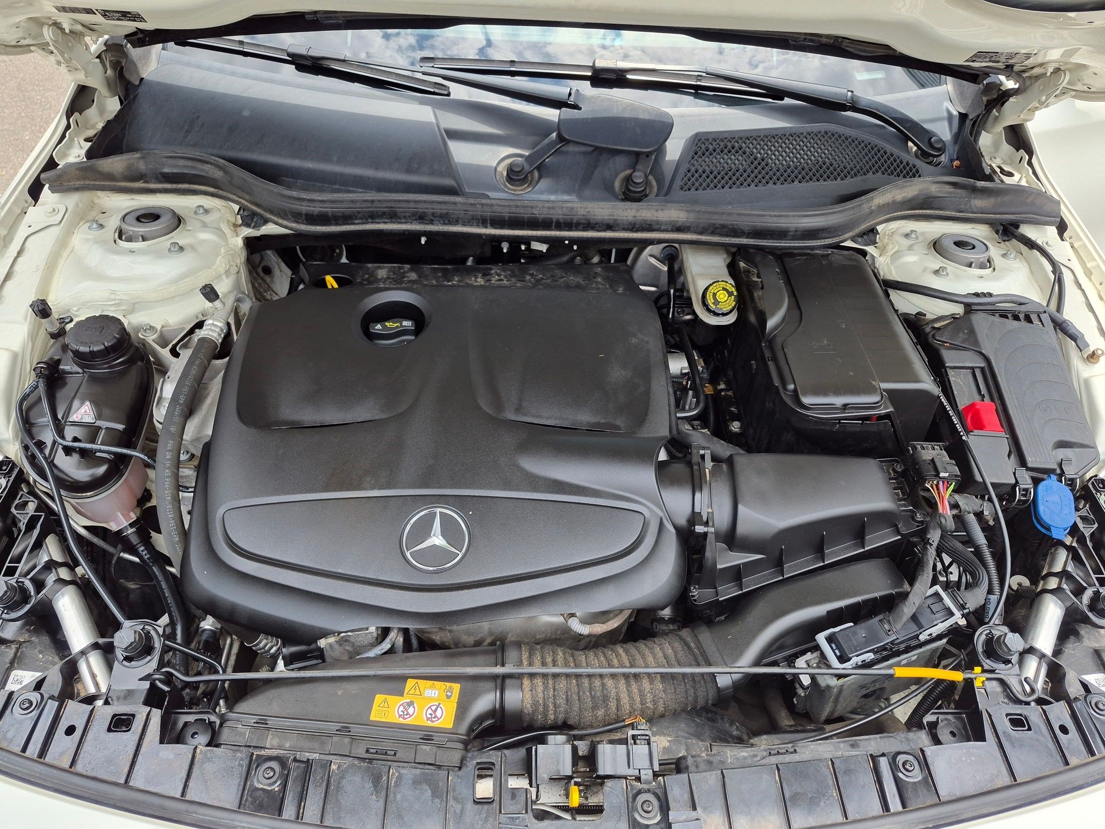 Used 2018 Cirrus White Mercedes-Benz GLA 250 image 31