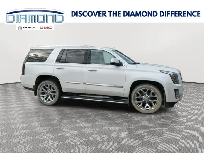 Used 2018 CRYSTAL WHITE TRICOAT Cadillac Platinum image 1