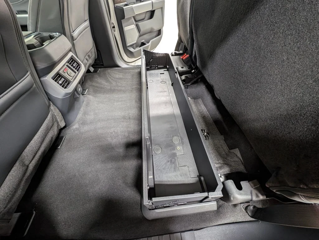 New 2026 Star White Metallic Tri-Coat Ford F-250® Lariat® image 23