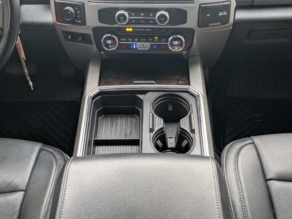 Used 2022 Oxford White Ford Lariat image 18