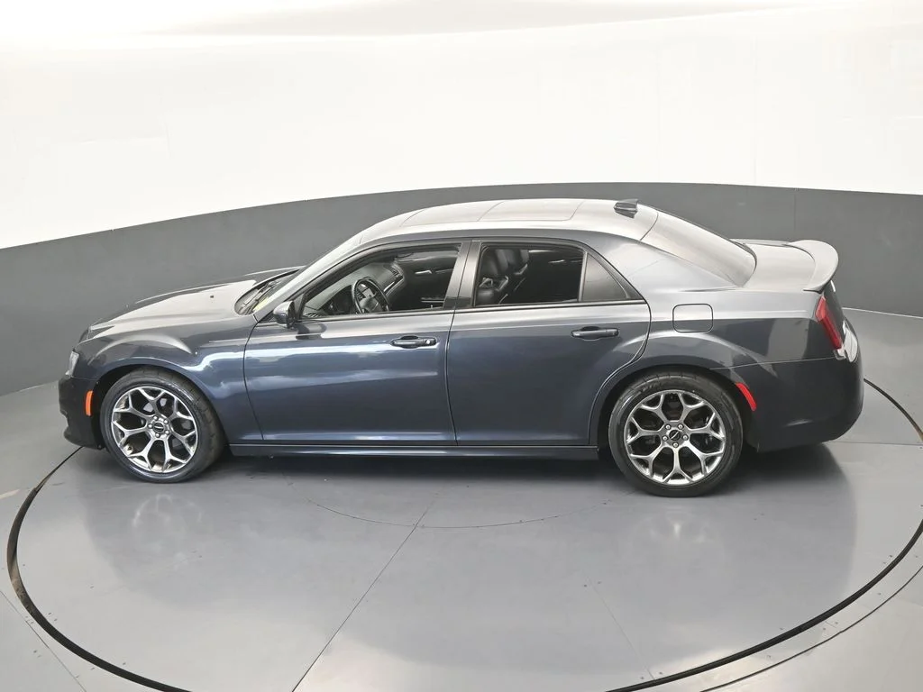 Used 2018 Maximum Steel Metallic Clearcoat Chrysler S image 49