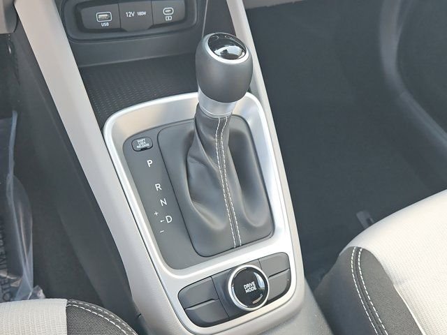 2025 Hyundai Venue SEL - Photo 23