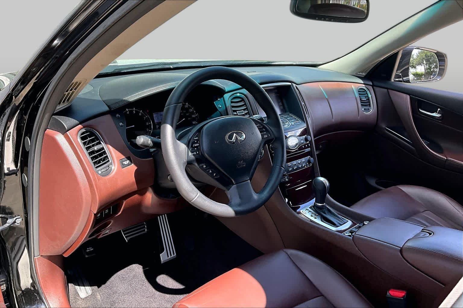 Used 2017 Black Obsidian INFINITI  image 18