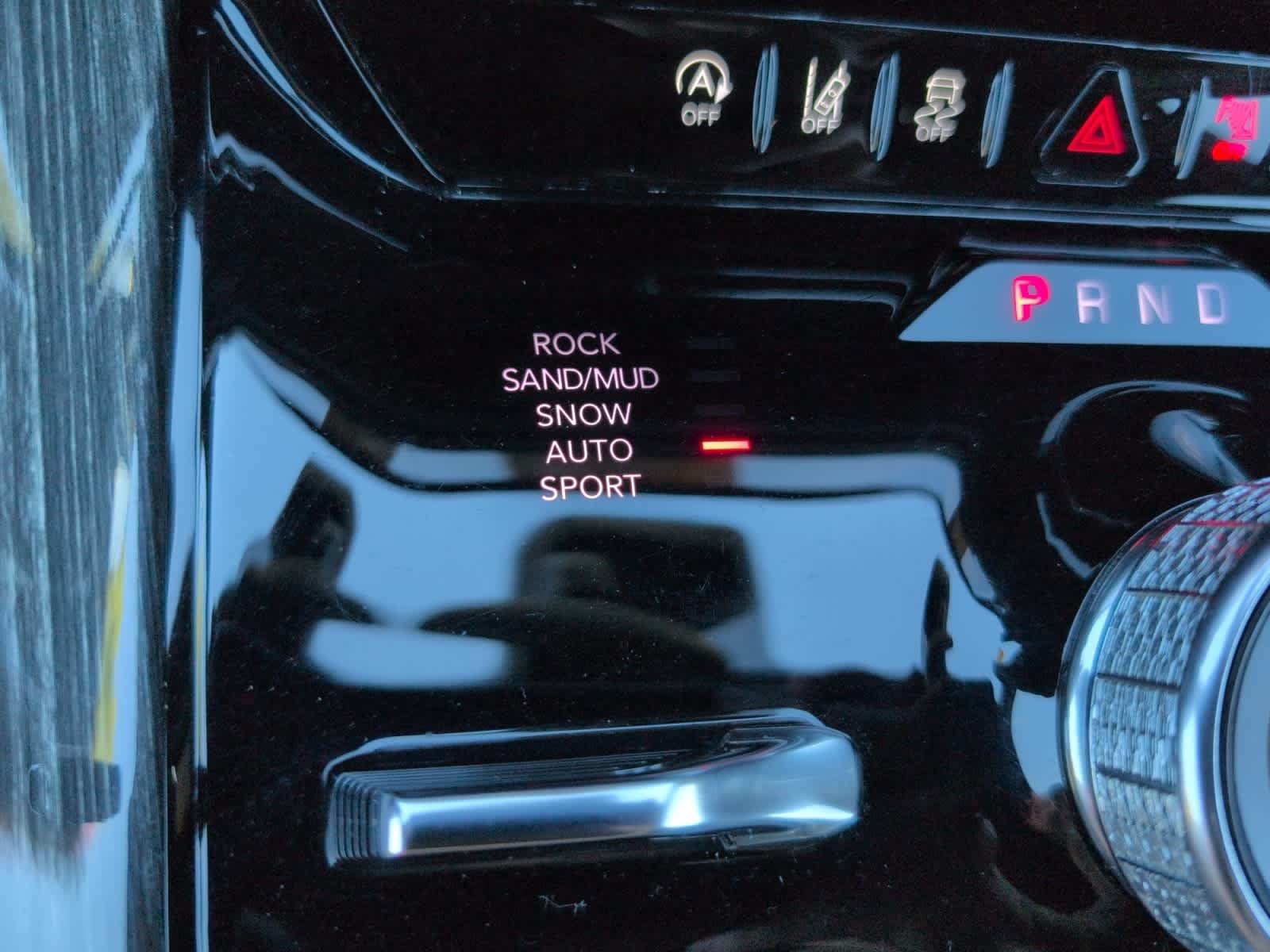 Used 2022 Diamond Black Crystal Pearlcoat Jeep Series III image 24
