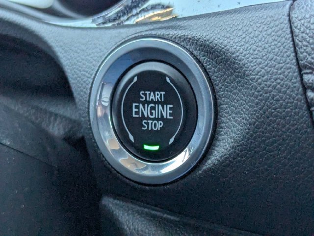 Used 2023 Black Buick Select image 28