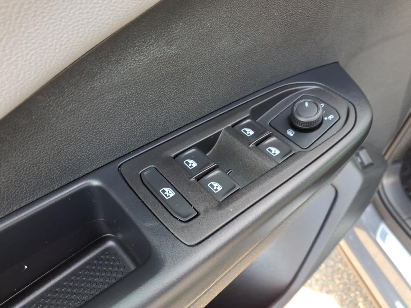 Certified Used 2024 Pure Gray Volkswagen SE image 18