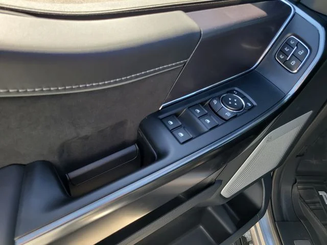 New 2026 Silver Metallic Ford Platinum image 17