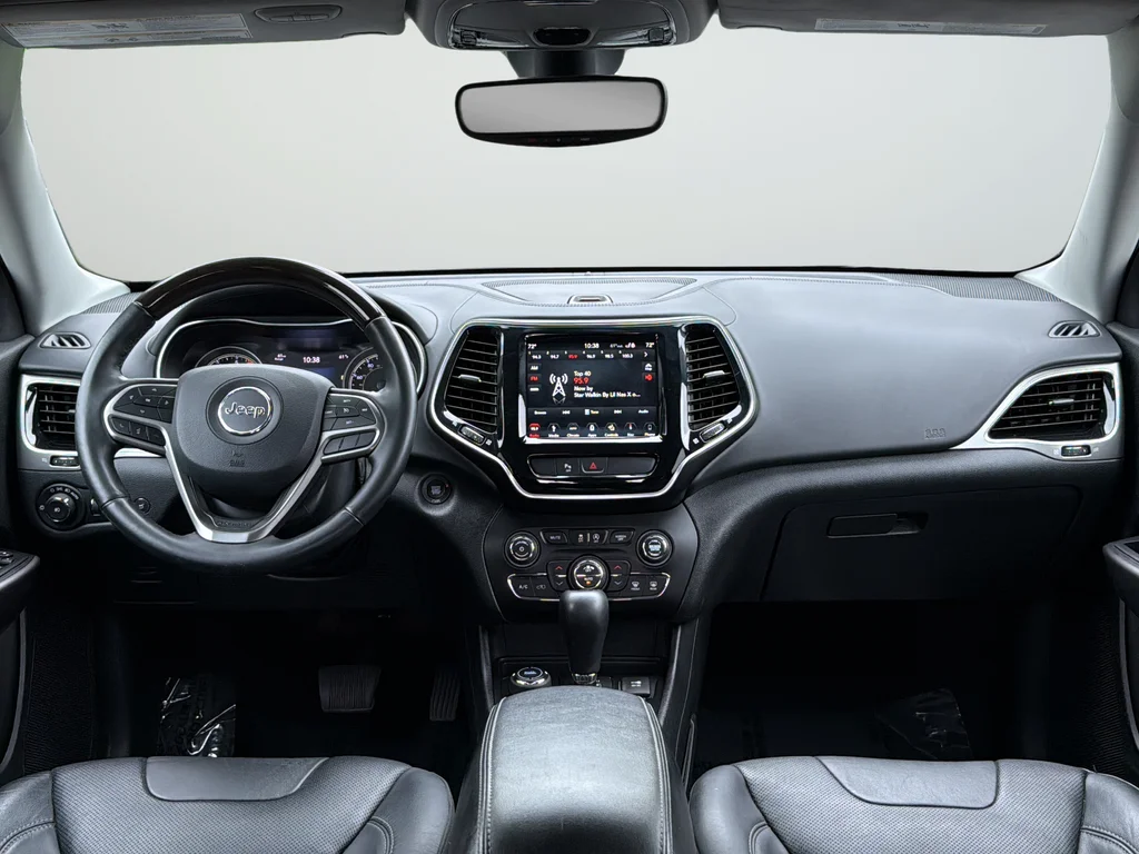 Used 2019 Black Jeep Overland image 9