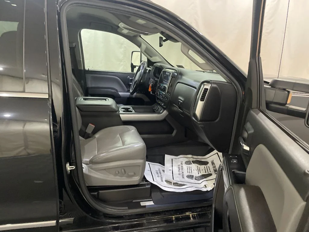 Used 2019 Mosaic Black Metallic Chevrolet LTZ image 21