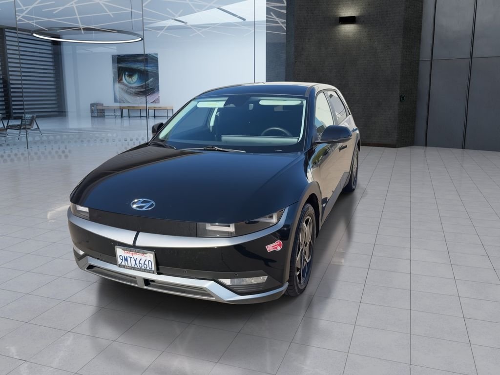 Used 2024 Black Hyundai SEL image 4
