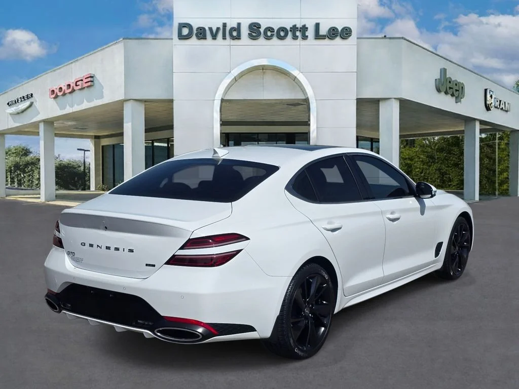 Used 2023 White Genesis 3.3T image 6