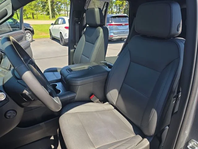 Used 2022 Gray Chevrolet LT image 17