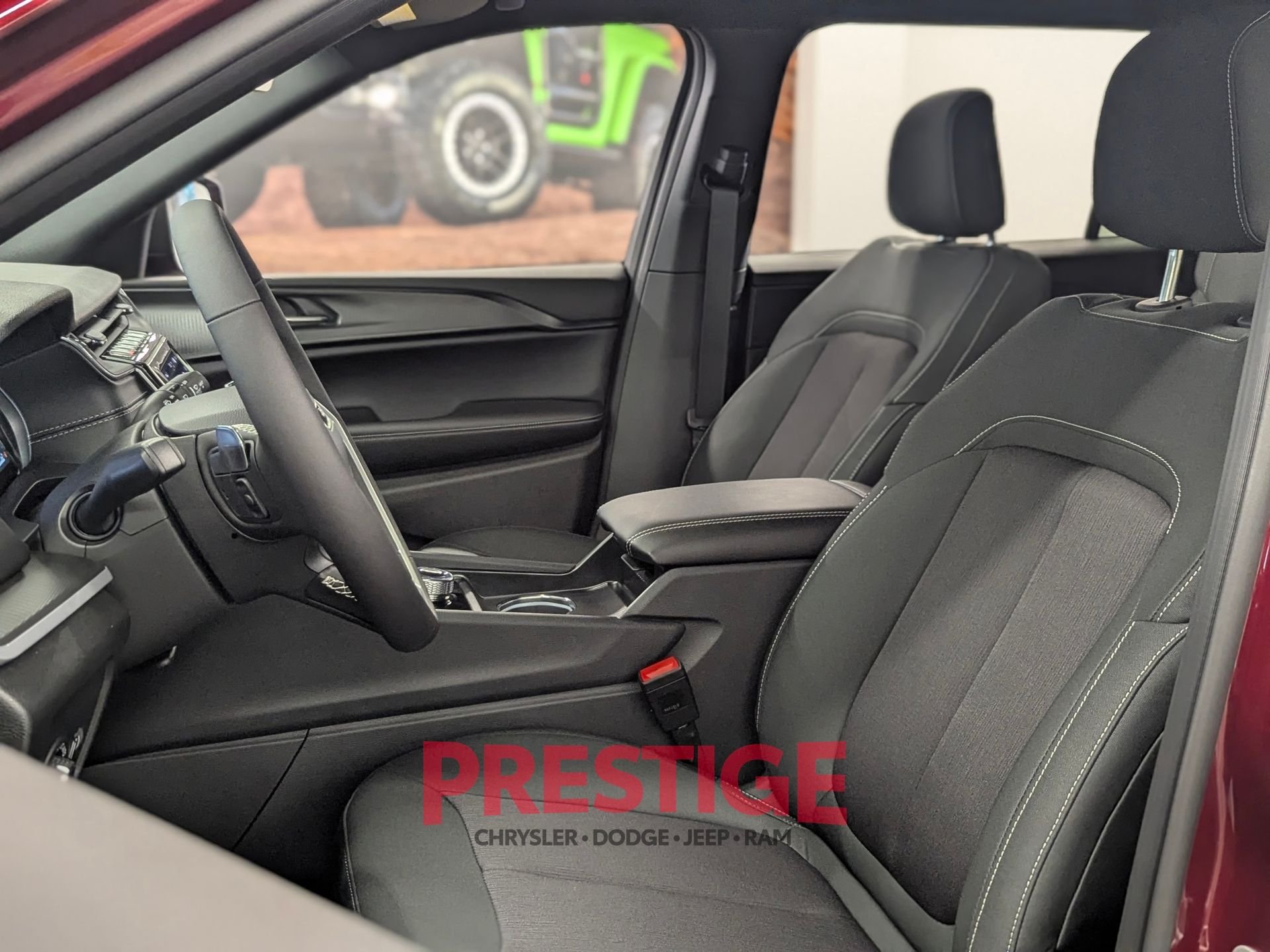 New 2026 Velvet Red Pearl-Coat Exterior Paint Jeep Laredo image 20