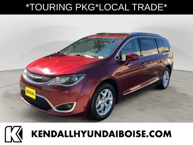 2017 Chrysler Pacifica Touring-L Plus