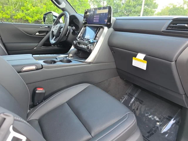 2026 Lexus LX 700h Luxury - Photo 9
