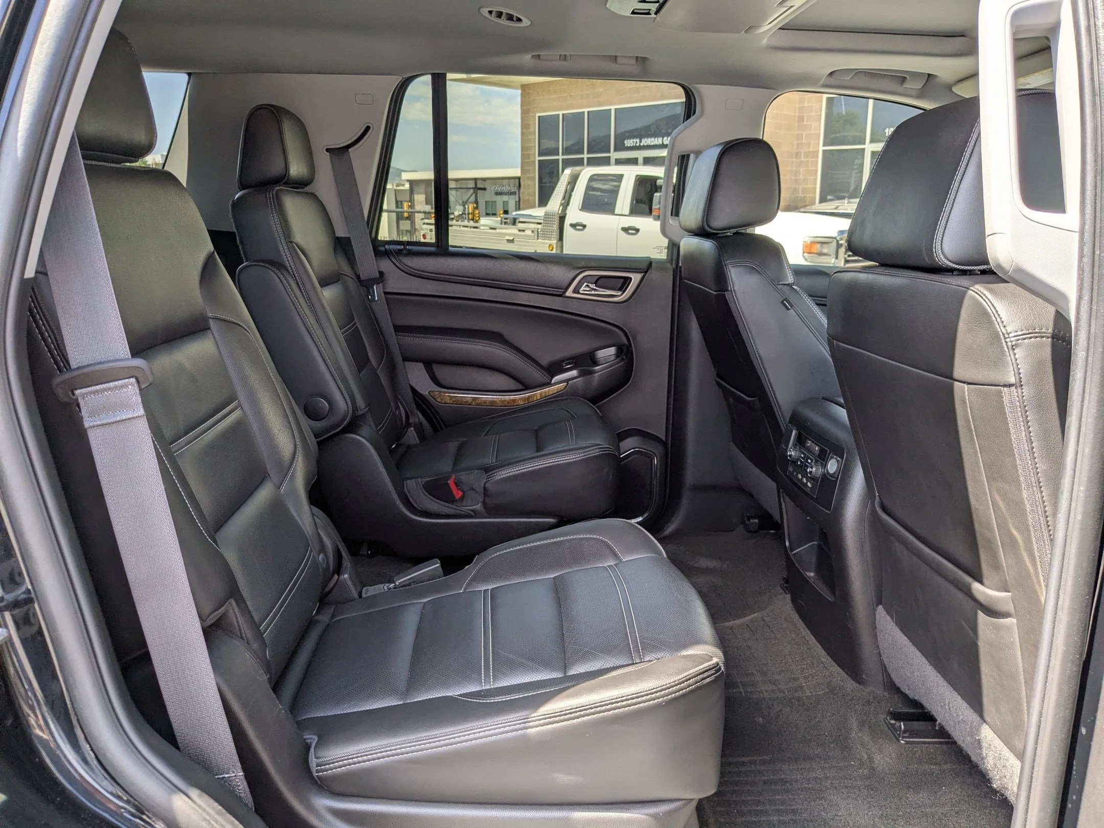 Used 2017 Onyx Black GMC Denali image 27