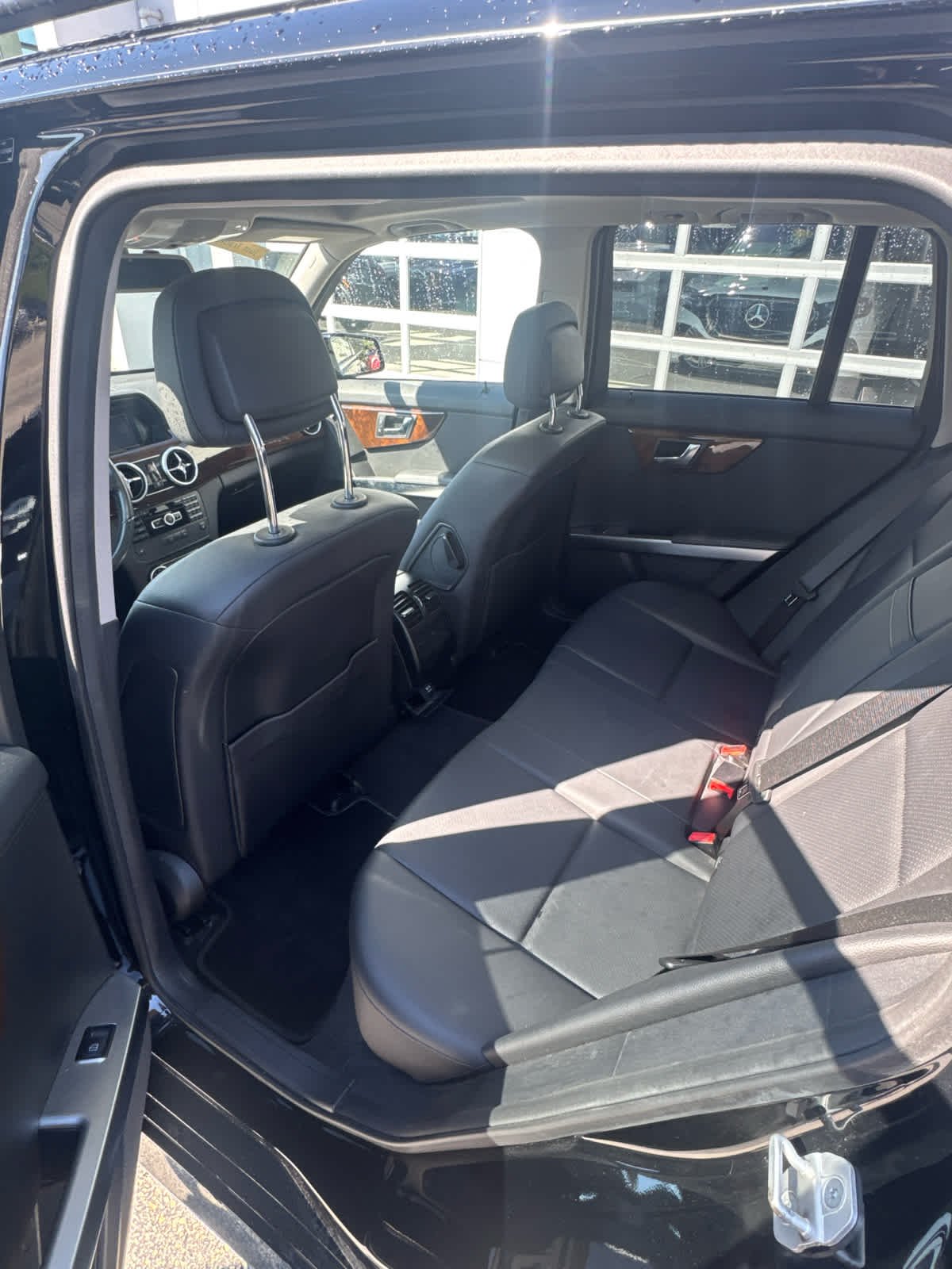 Used 2015  Mercedes-Benz GLK 350 image 5
