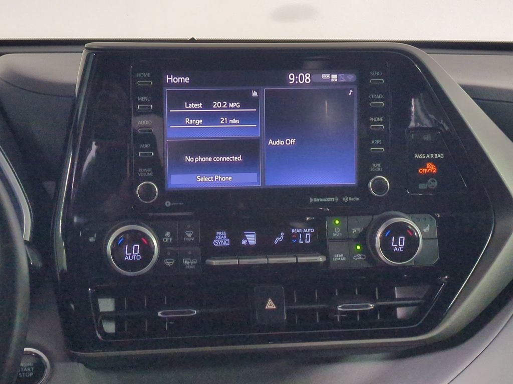 2021 Toyota Highlander XLE - Photo 22