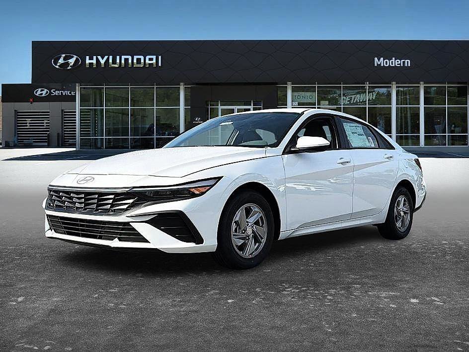 New 2026 Serenity White Hyundai SE image 1