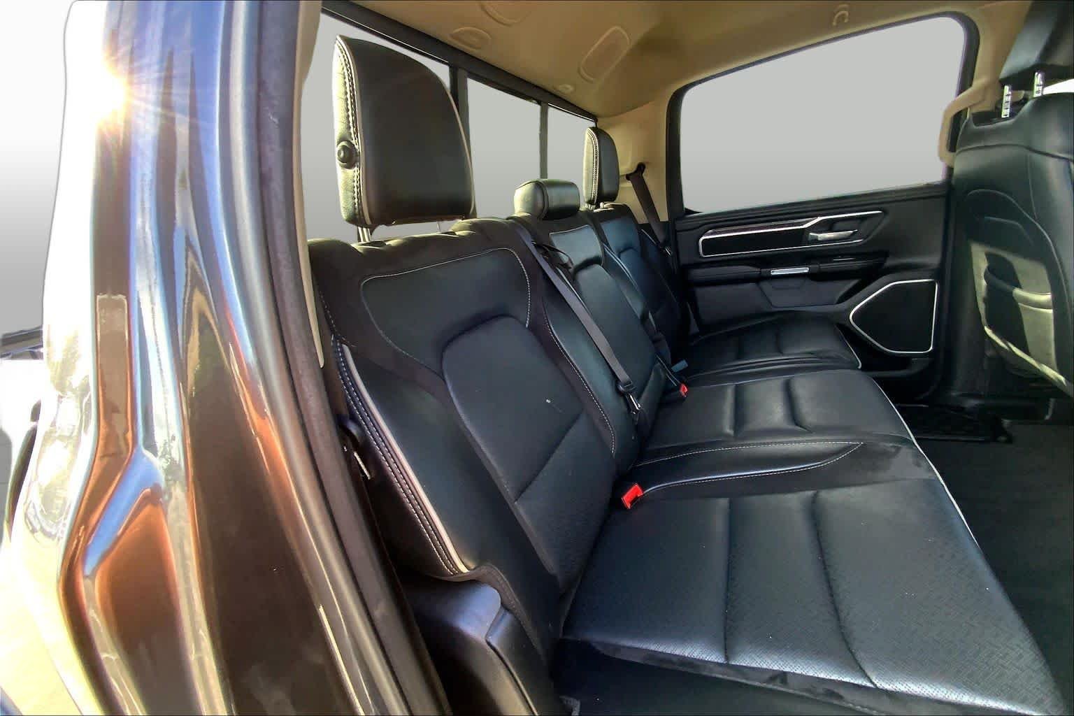 Used 2020 Granite Crystal Metallic Clearcoat Ram Laramie image 19