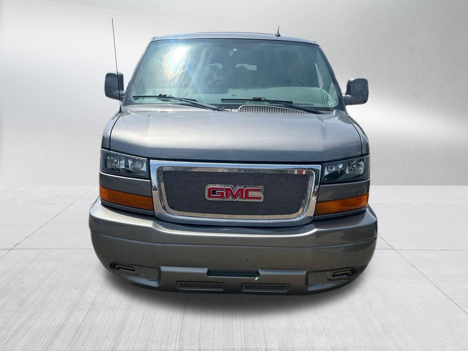 Used 2012 STEEL GRAY METALLIC GMC YF7 Upfitter image 2