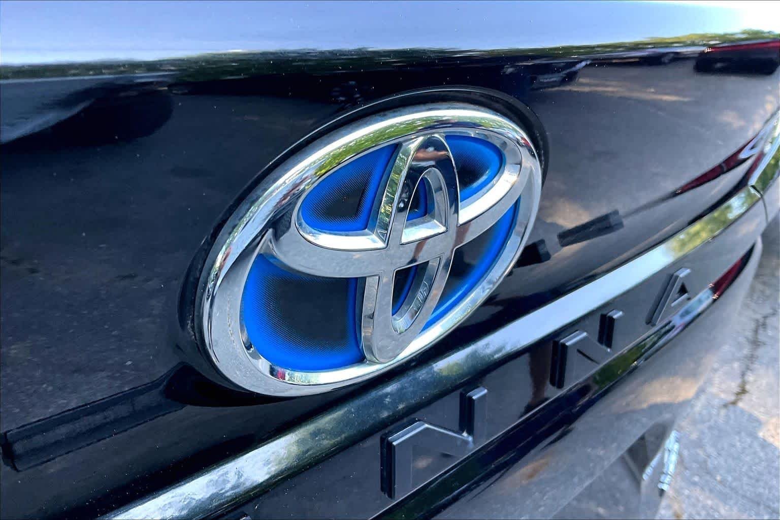 Used 2024 Midnight Black Metallic Toyota XLE image 30