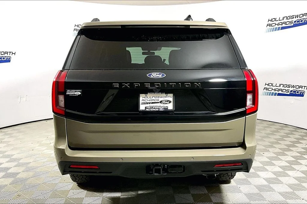 New 2027 Marsh Gray Ford Tremor® image 4