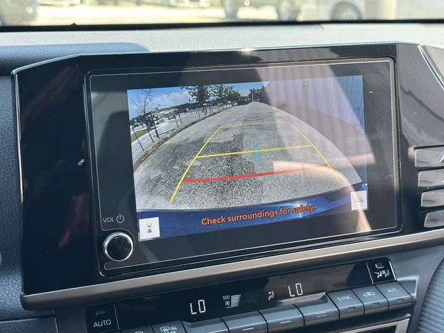 2025 Toyota Camry SE - Photo 19
