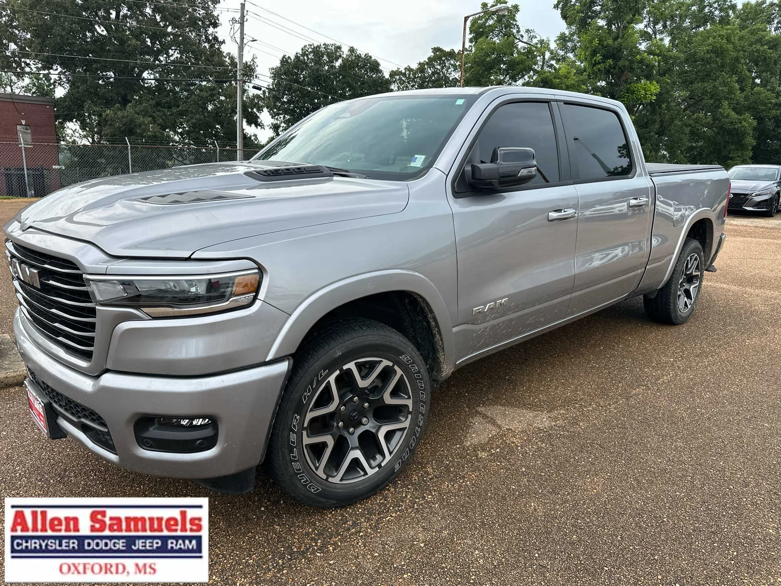 Certified Used 2025 Billet Silver Metallic Clearcoat Ram Laramie image 7