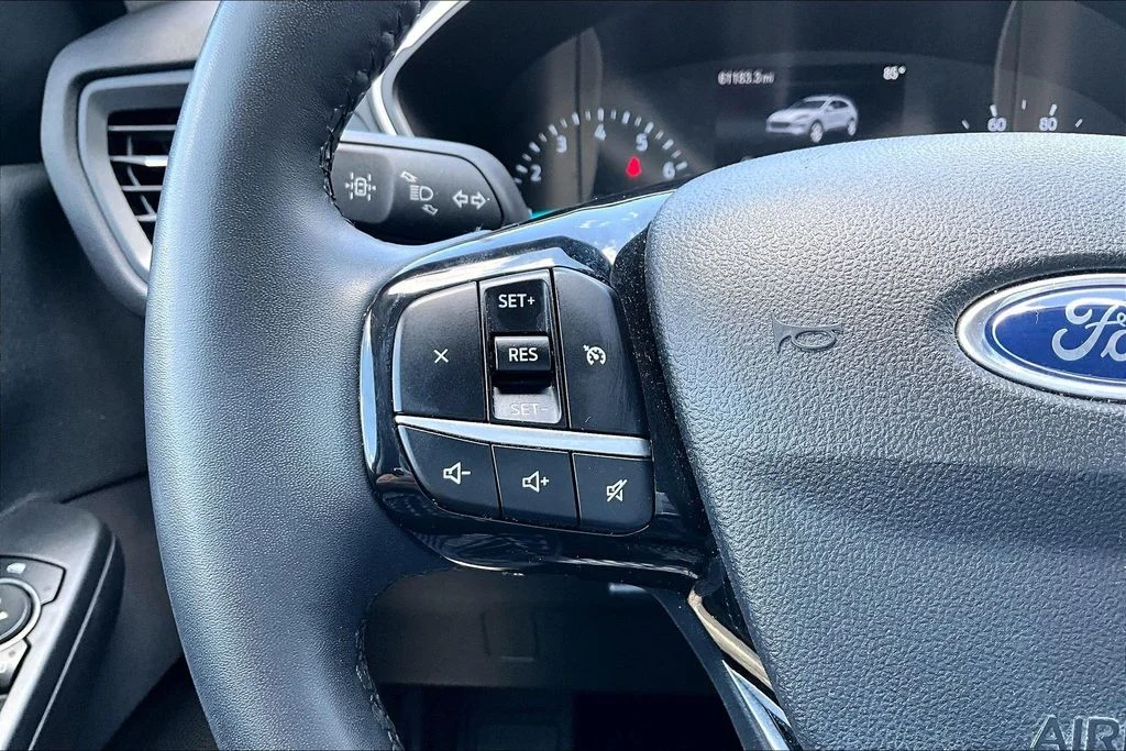 Certified Used 2022 Gray Ford SEL image 11