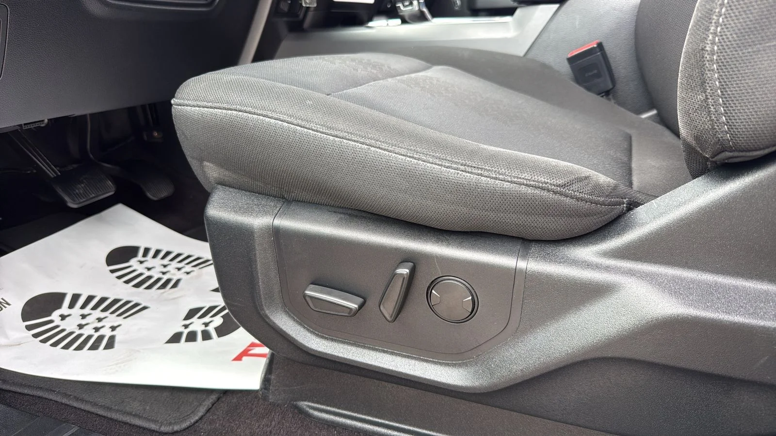 Used 2019 Red Ford XLT image 10