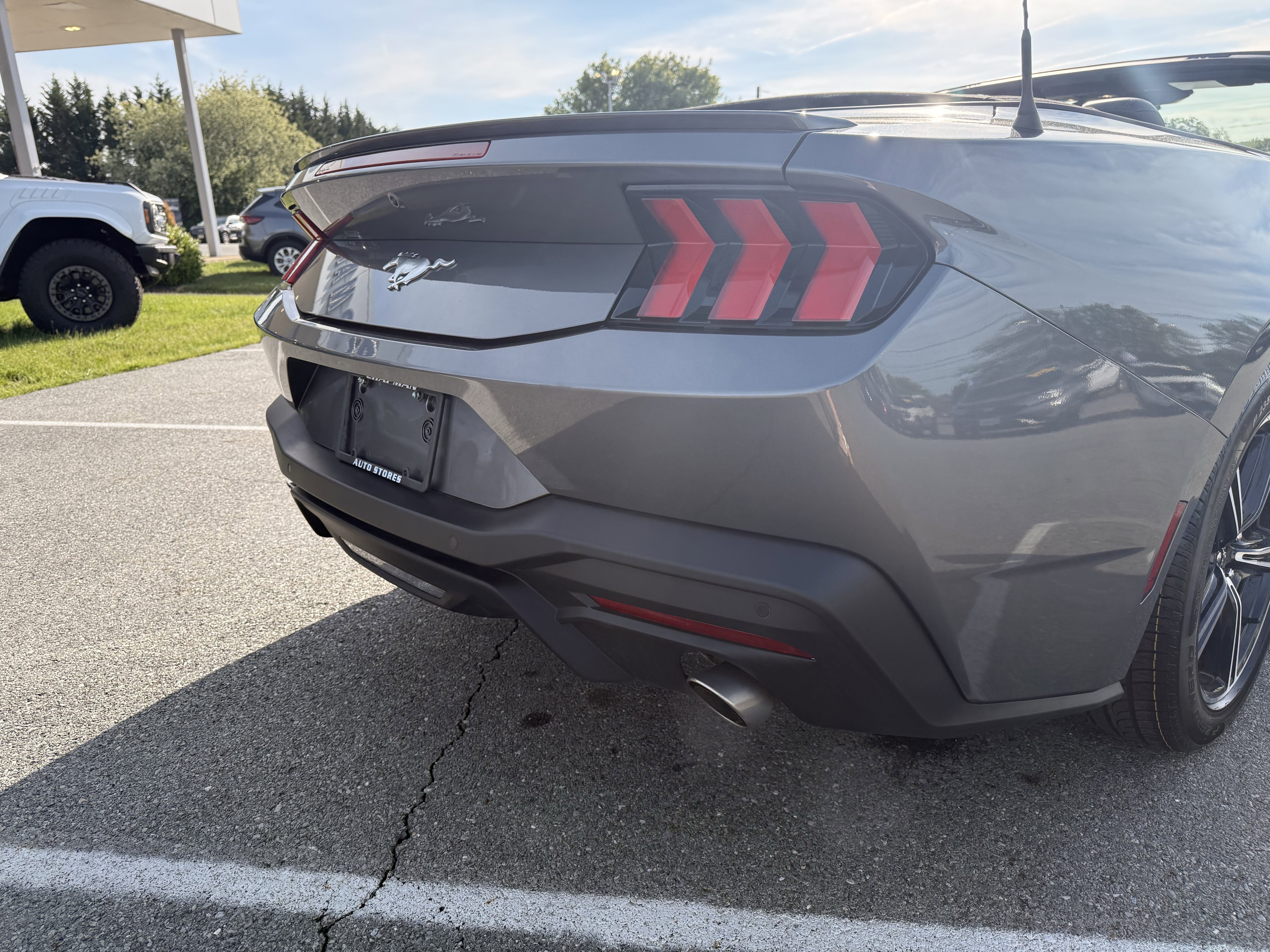 Used 2025 Gray Metallic Ford EcoBoost Premium image 27