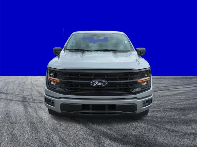 New 2026 Iconic Silver Metallic Ford XLT image 9