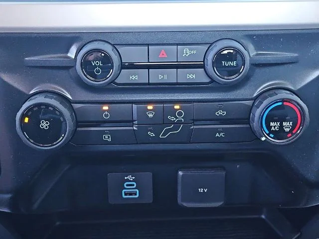 2025 Ford F-350 Super Duty XL - Photo 90