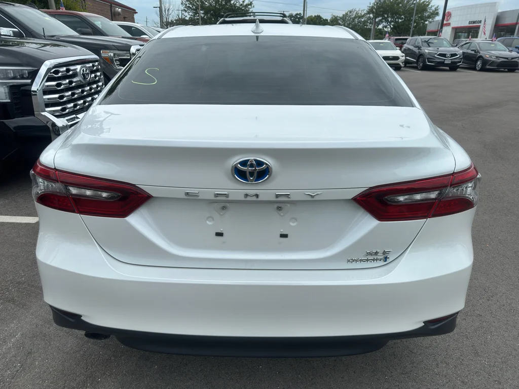 Used 2021 Wind Chill Pearl Toyota Hybrid XLE image 4