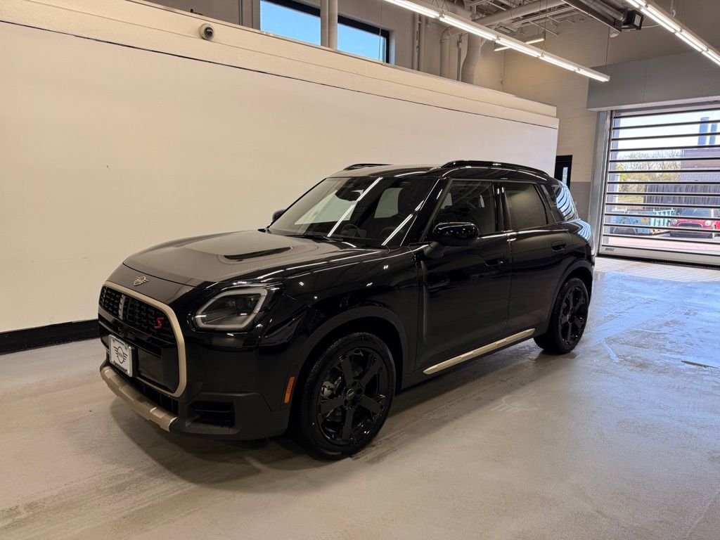 2027 MINI Countryman's photo