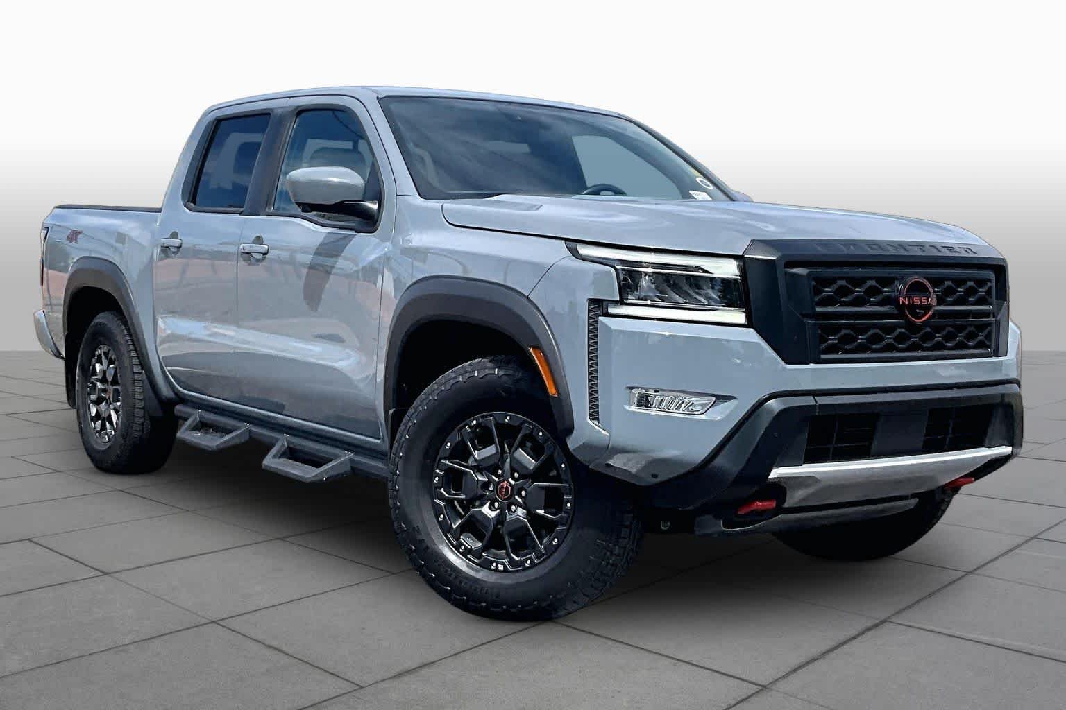 Used 2023 Boulder Gray Pearl Nissan PRO-4X image 3