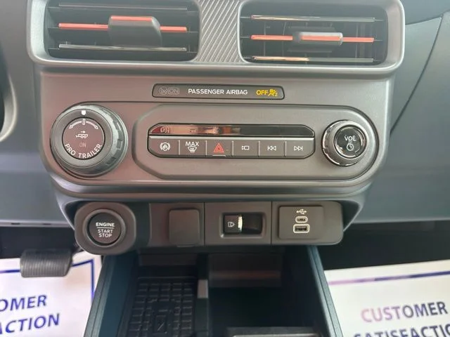 New 2025 White Ford Lariat image 22