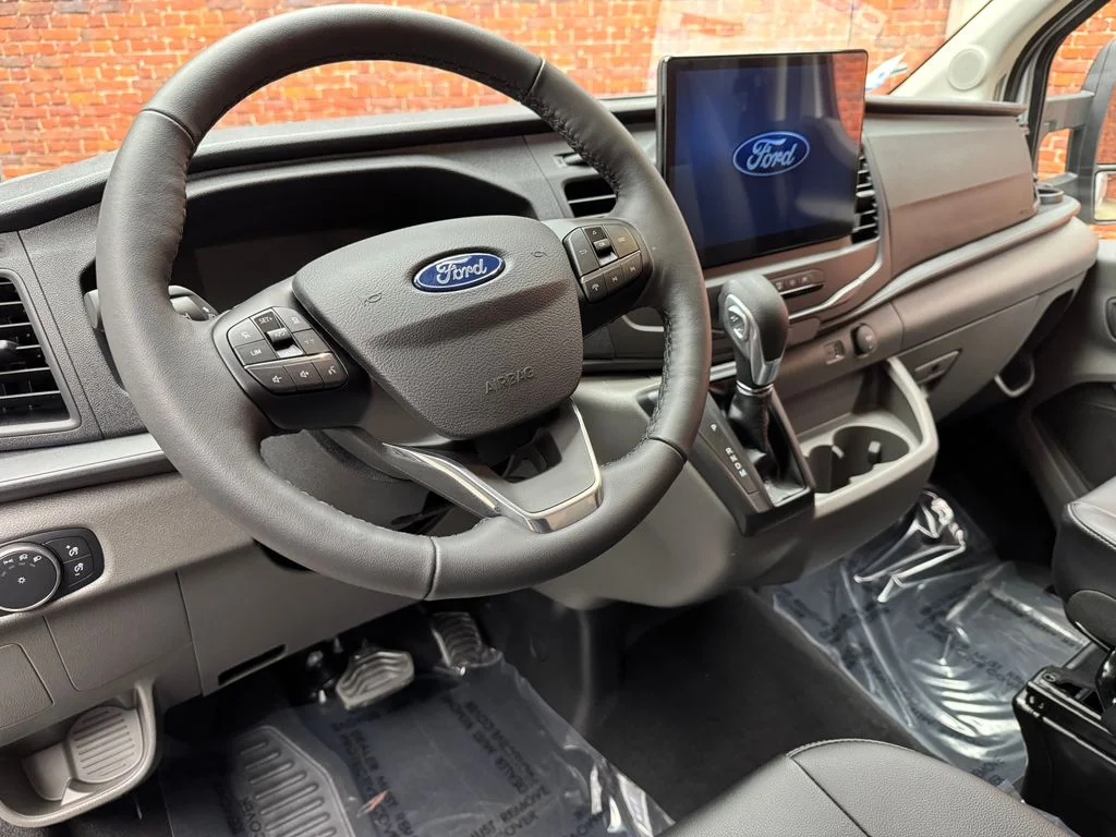 New 2026 Oxford White Ford Cutaway image 14