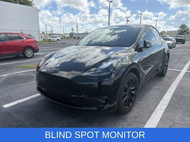 Used 2023  Tesla Long Range image 3