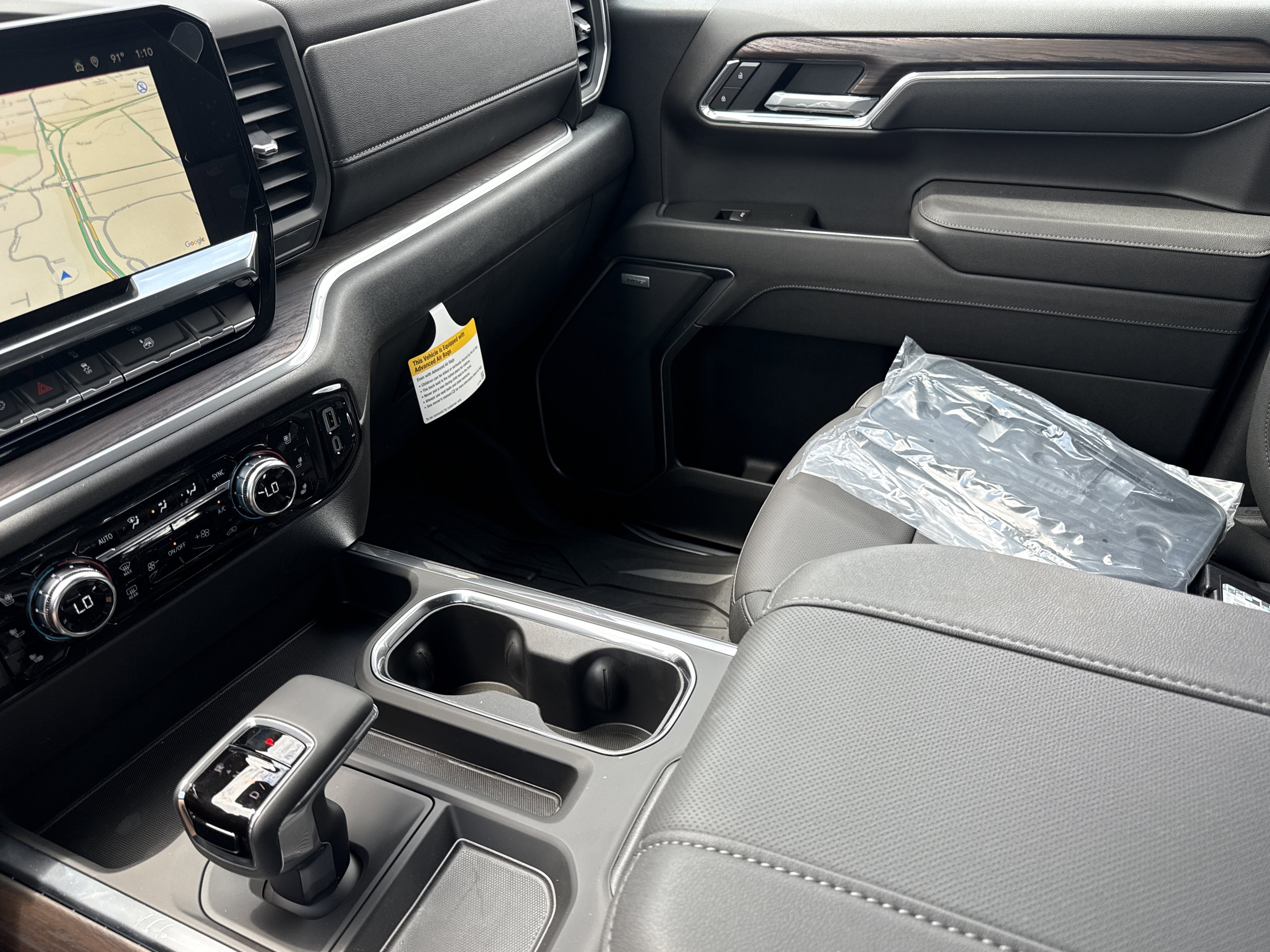 2026 GMC Sierra 1500 SLT - Photo 23