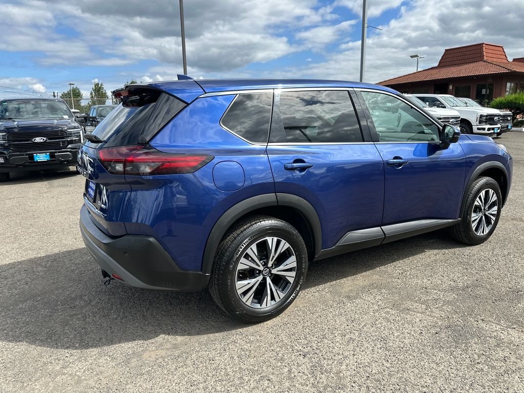Used 2021 Blue Nissan SV image 6