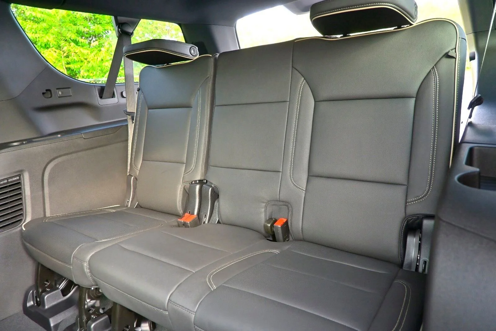 2026 Chevrolet Suburban Premier - Photo 30