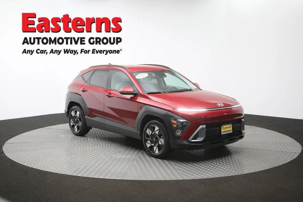 Used 2025 Red Hyundai SEL image 50
