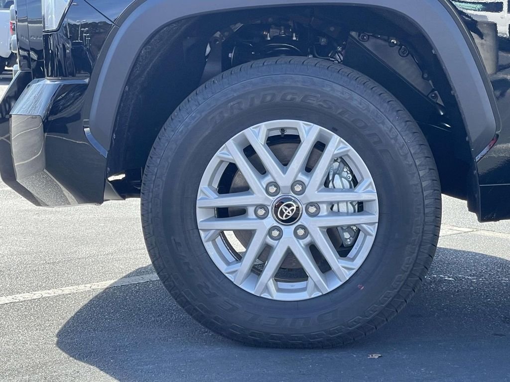 2025 Toyota Tundra SR5 - Photo 10