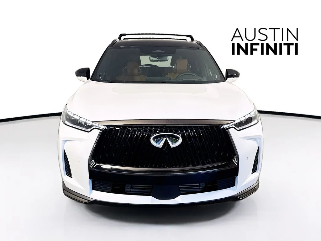 New 2027 2T RAD WHT INFINITI Autograph image 2