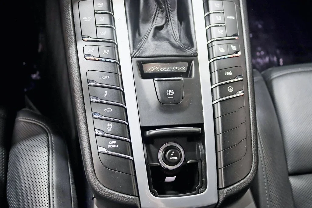 Used 2020 White Porsche S image 21
