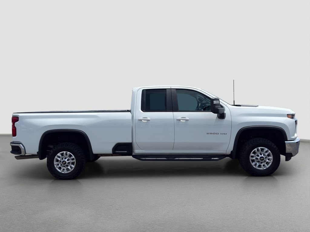 Used 2021 SUMMIT WHITE Chevrolet LT image 29